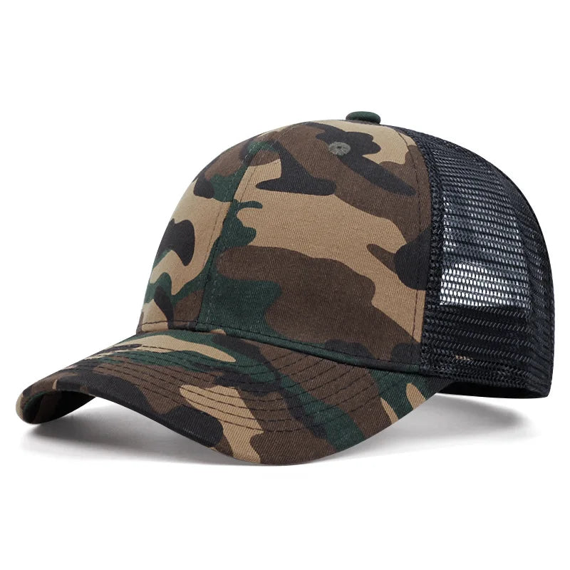 Camouflage print mesh baseball cap with curved brim and dark side netting