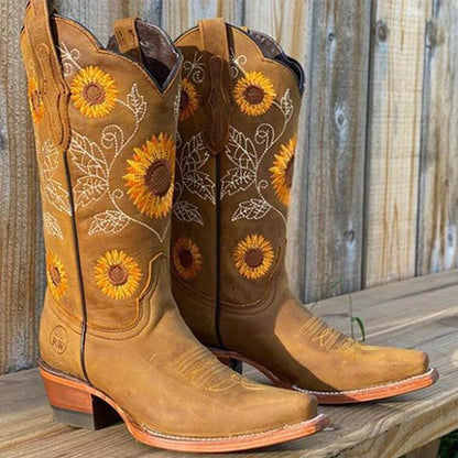 Khaki cowboy boots with sunflower embroidery, brown heel and toe