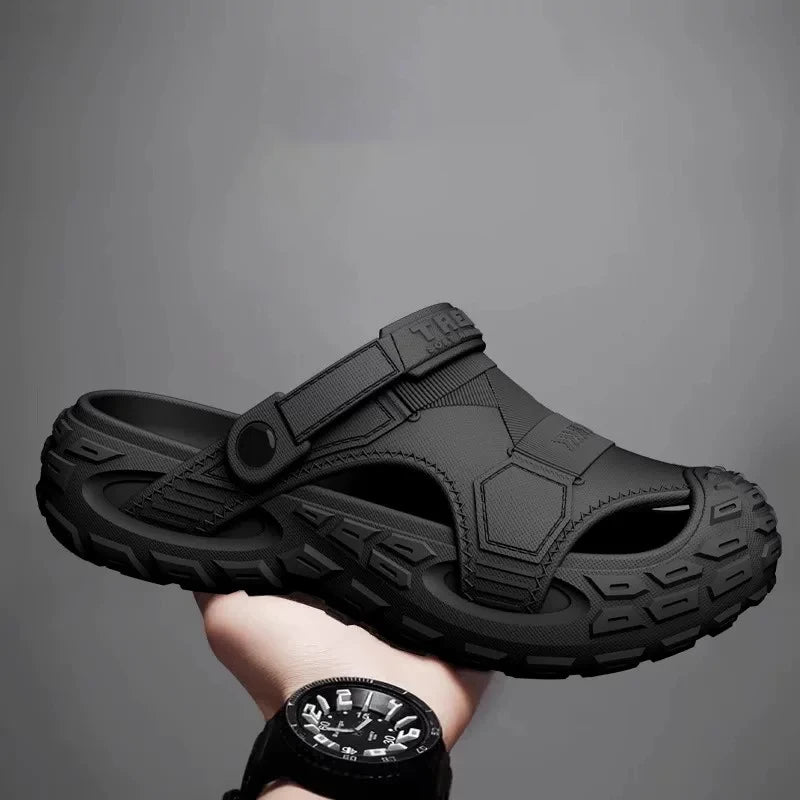 Men's summer clog sandals in dark gray/black with adjustable strap and molded tread