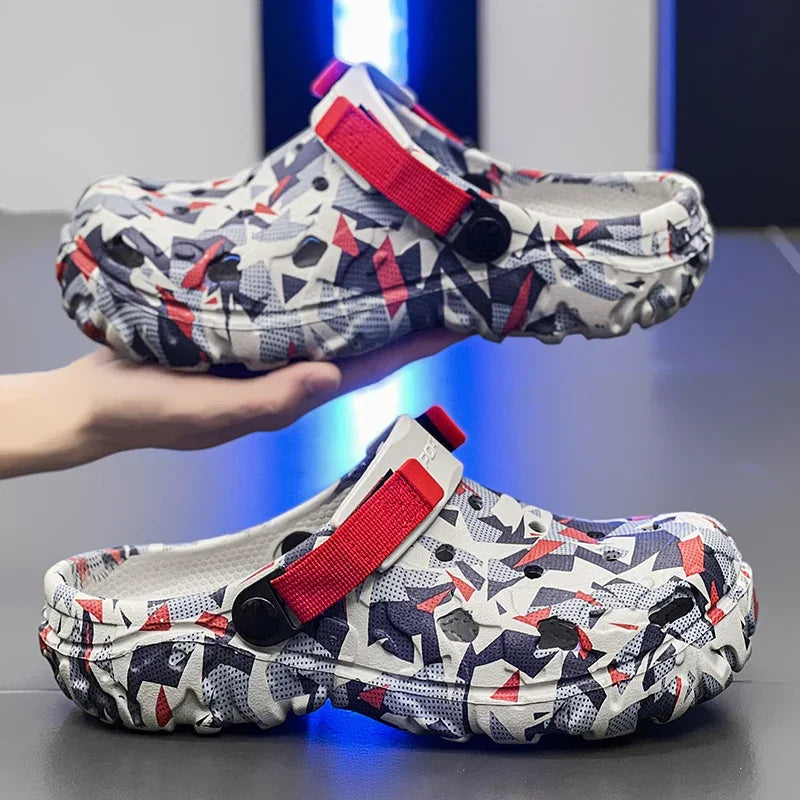 Men's camouflage garden clog with red strap, slip-on outdoor slipper