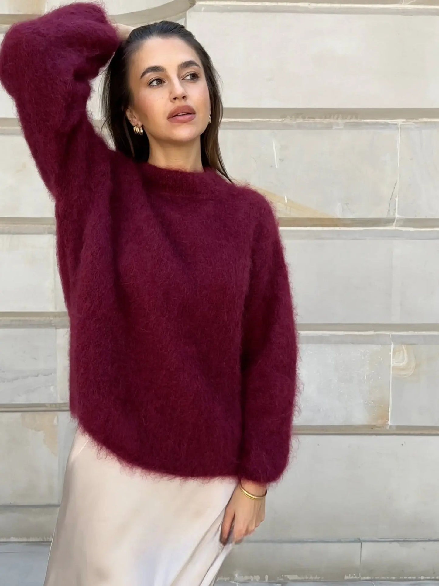 Burgundy mohair sweater with crew neck and voluminous sleeves